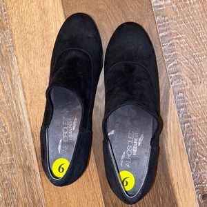 Black Aerosoles Heelrest Suede Booties Size 9